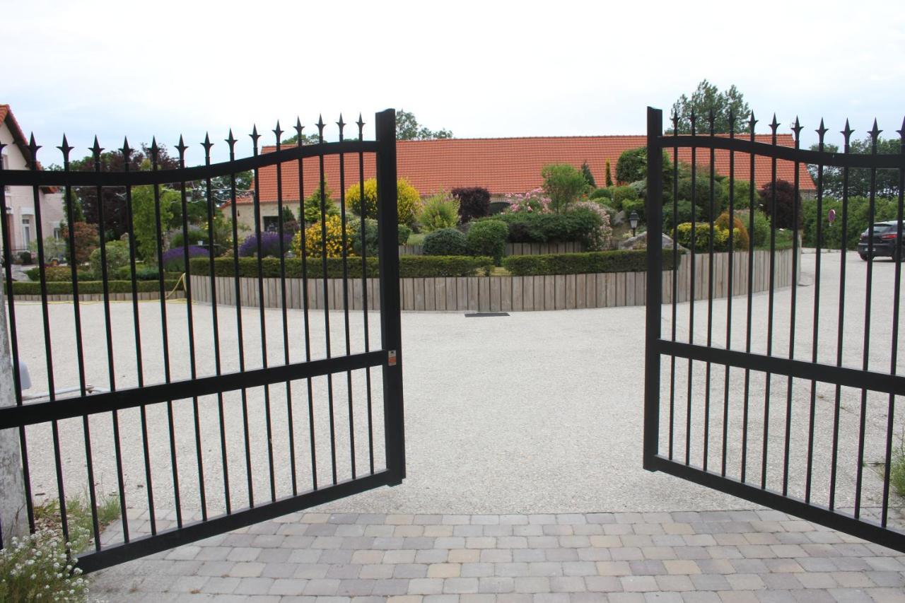 Au Grand Saule Villa Les Attaques Kamer foto